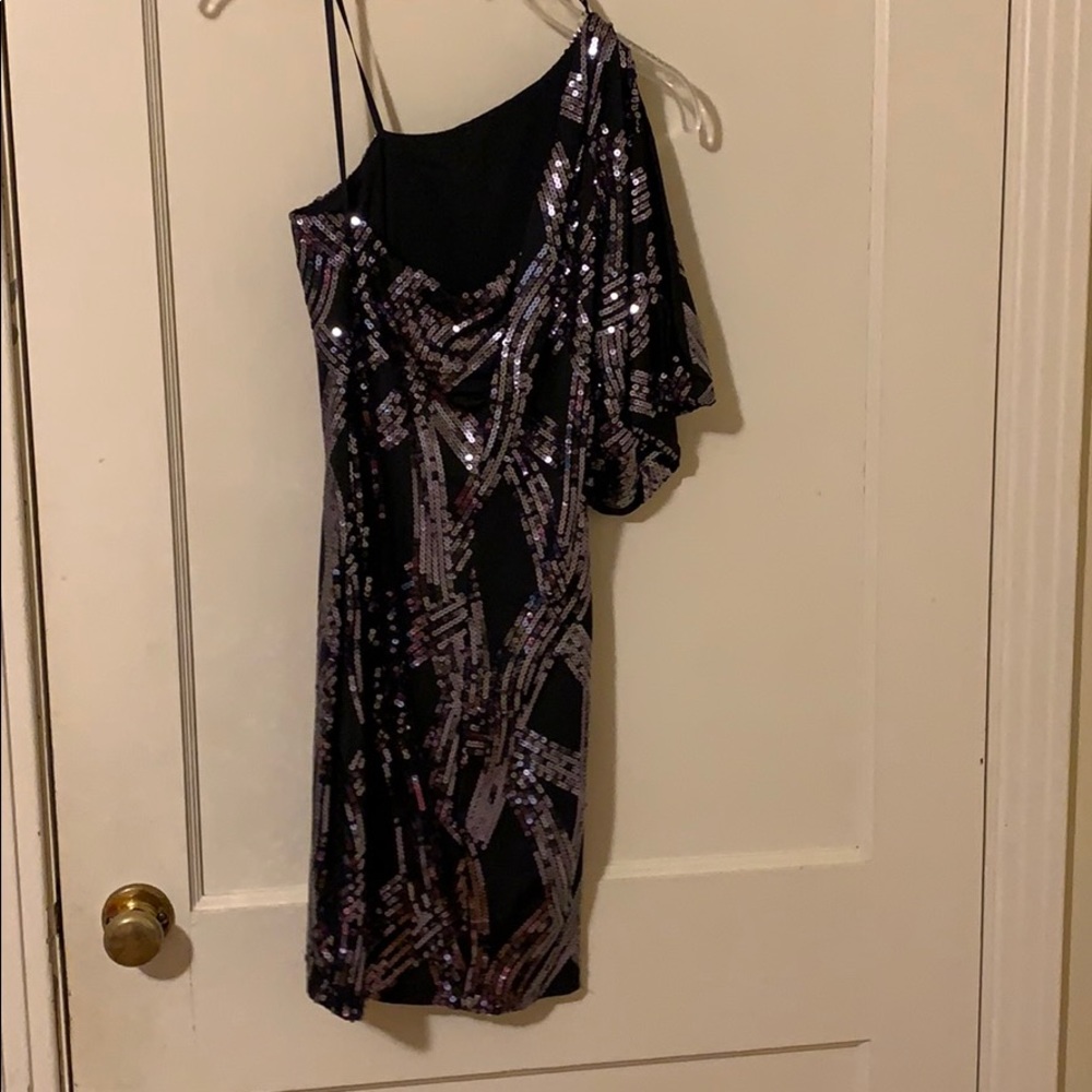 Cute black sequin dress✨ - Picture 3 of 8